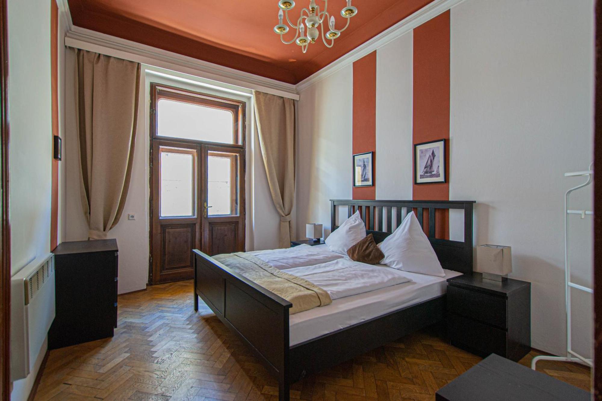 For Celebrations Spacious 3Bdr Apartment With Balcony Prague Luaran gambar