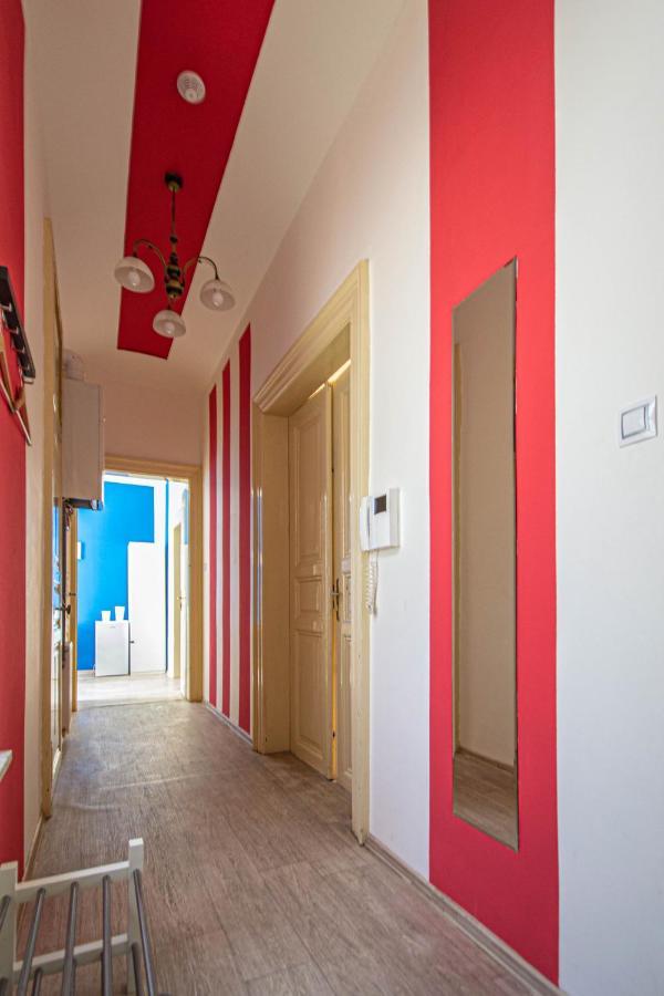 For Celebrations Spacious 3Bdr Apartment With Balcony Prague Luaran gambar