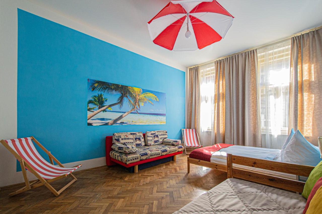 For Celebrations Spacious 3Bdr Apartment With Balcony Prague Luaran gambar