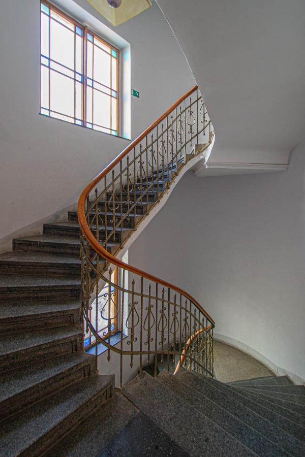 For Celebrations Spacious 3Bdr Apartment With Balcony Prague Luaran gambar