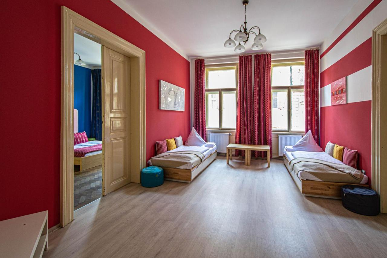 For Celebrations Spacious 3Bdr Apartment With Balcony Prague Luaran gambar