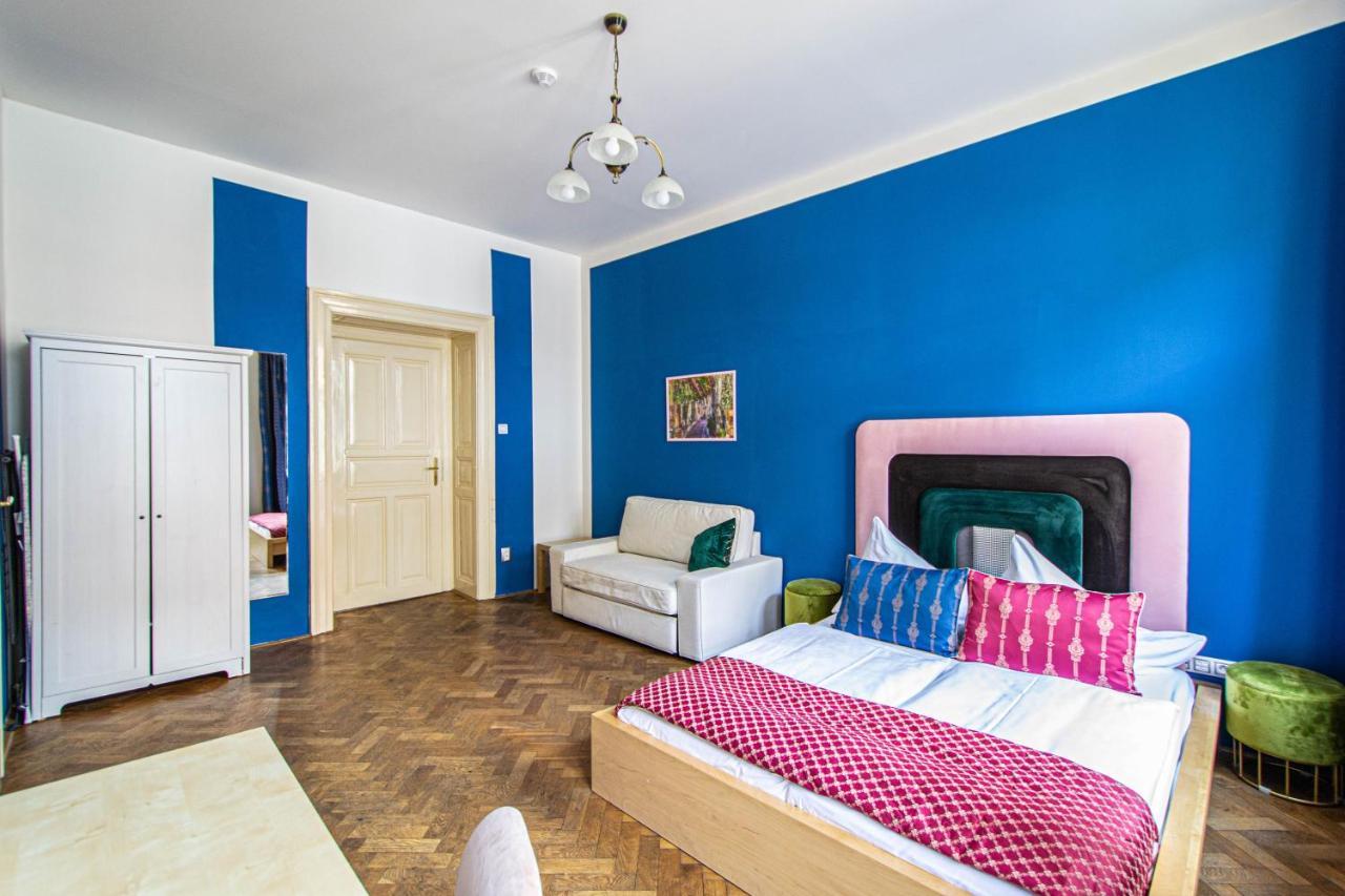 For Celebrations Spacious 3Bdr Apartment With Balcony Prague Luaran gambar