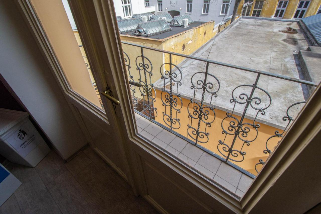 For Celebrations Spacious 3Bdr Apartment With Balcony Prague Luaran gambar