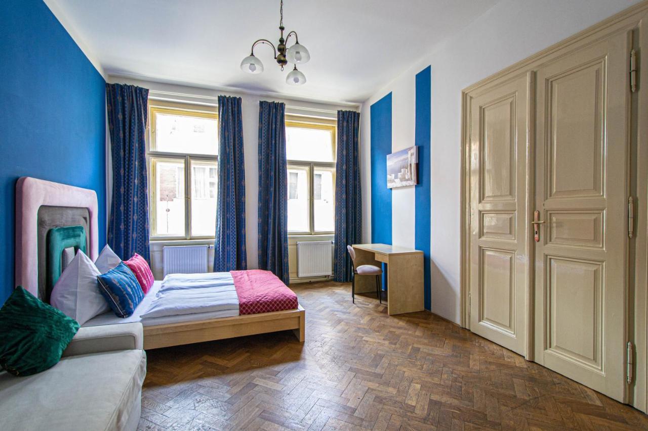 For Celebrations Spacious 3Bdr Apartment With Balcony Prague Luaran gambar
