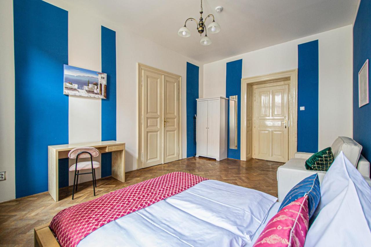 For Celebrations Spacious 3Bdr Apartment With Balcony Prague Luaran gambar