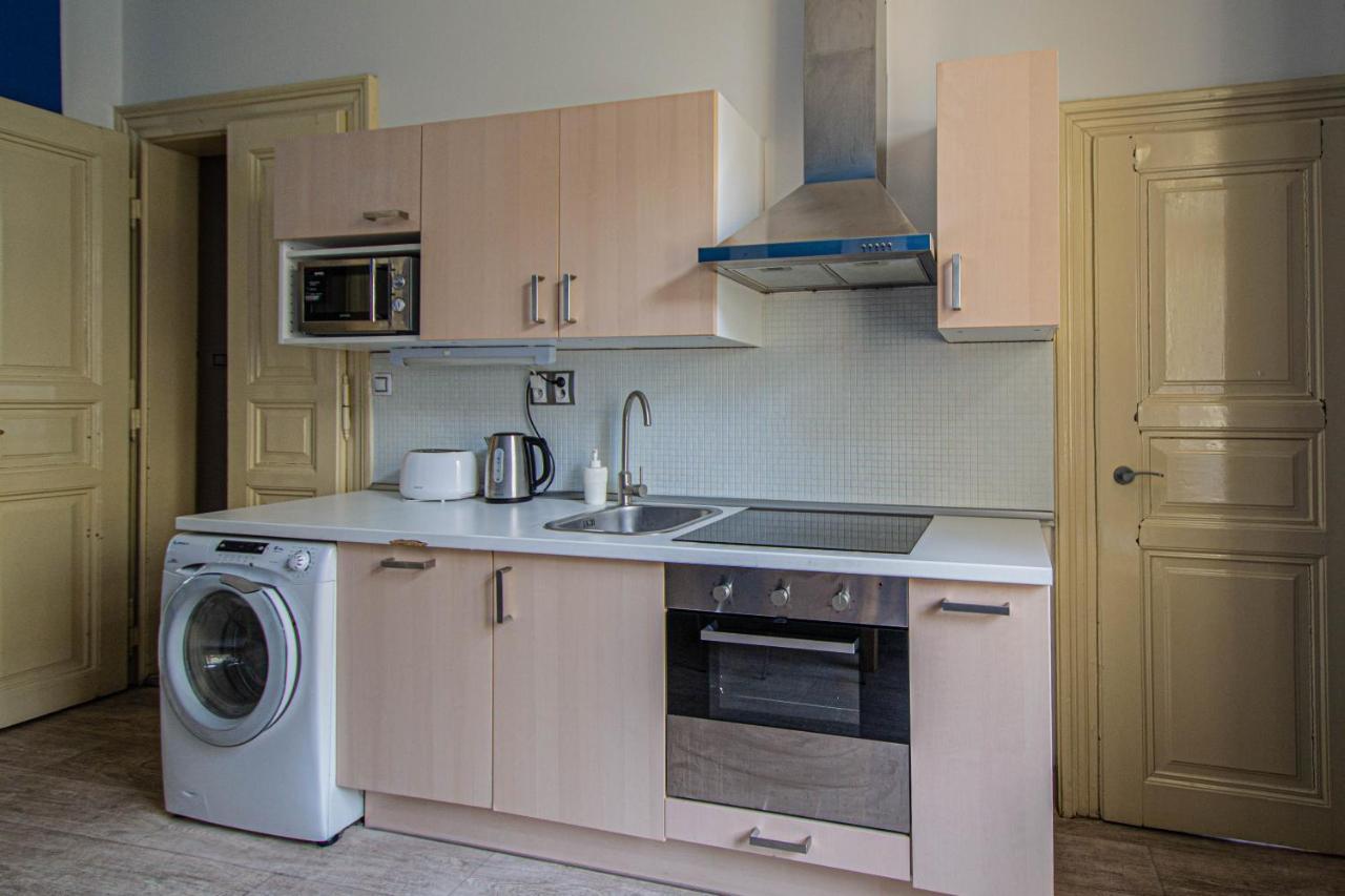 For Celebrations Spacious 3Bdr Apartment With Balcony Prague Luaran gambar
